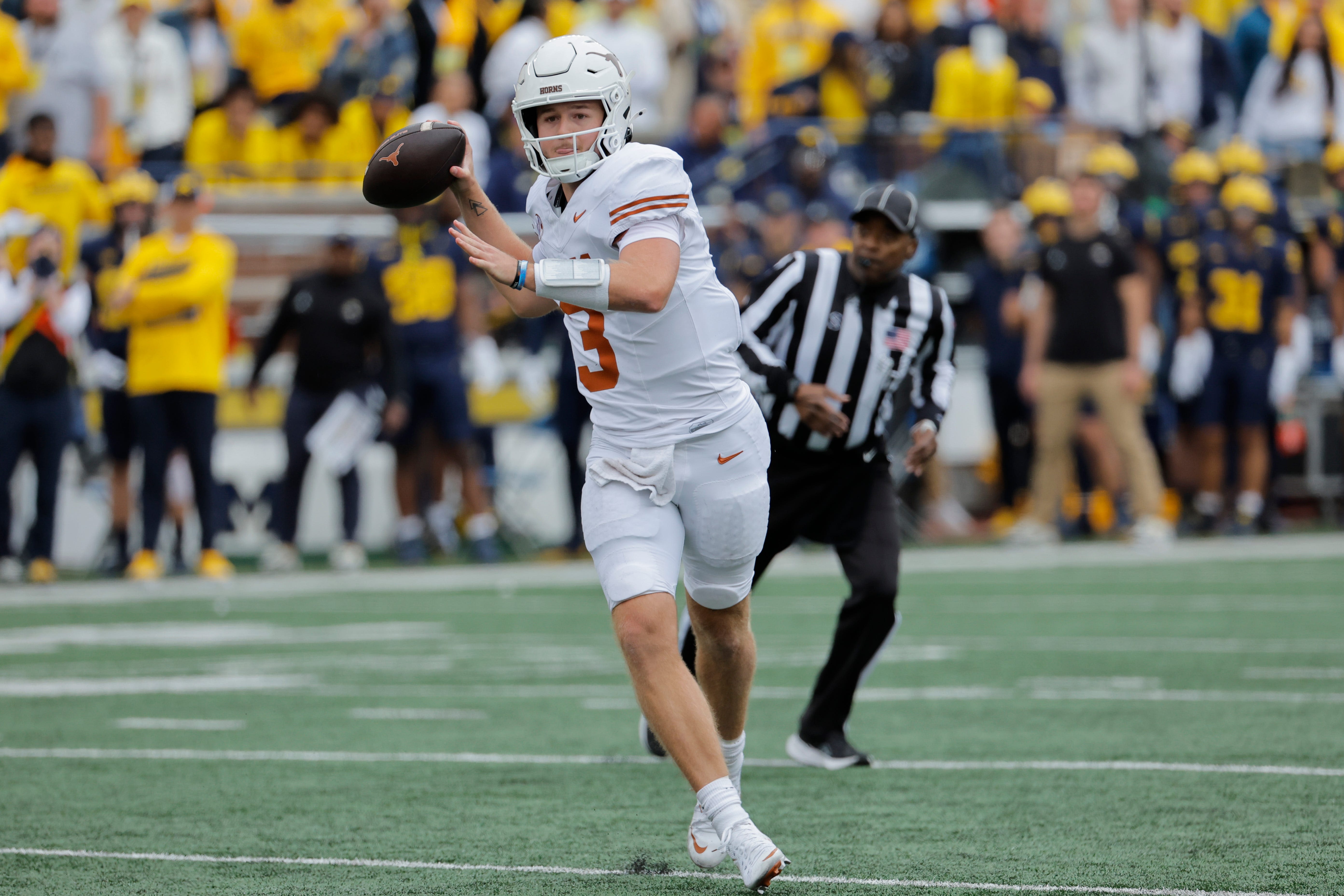 How Quinn Ewers impressed Johnny Manziel in Texas football's win over Michigan