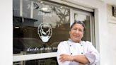 Prefirió estudiar en Guayaquil para evitar el terrorismo en Perú y ahora lidera su restaurante: la historia de la chef peruana Rossana Ambulay