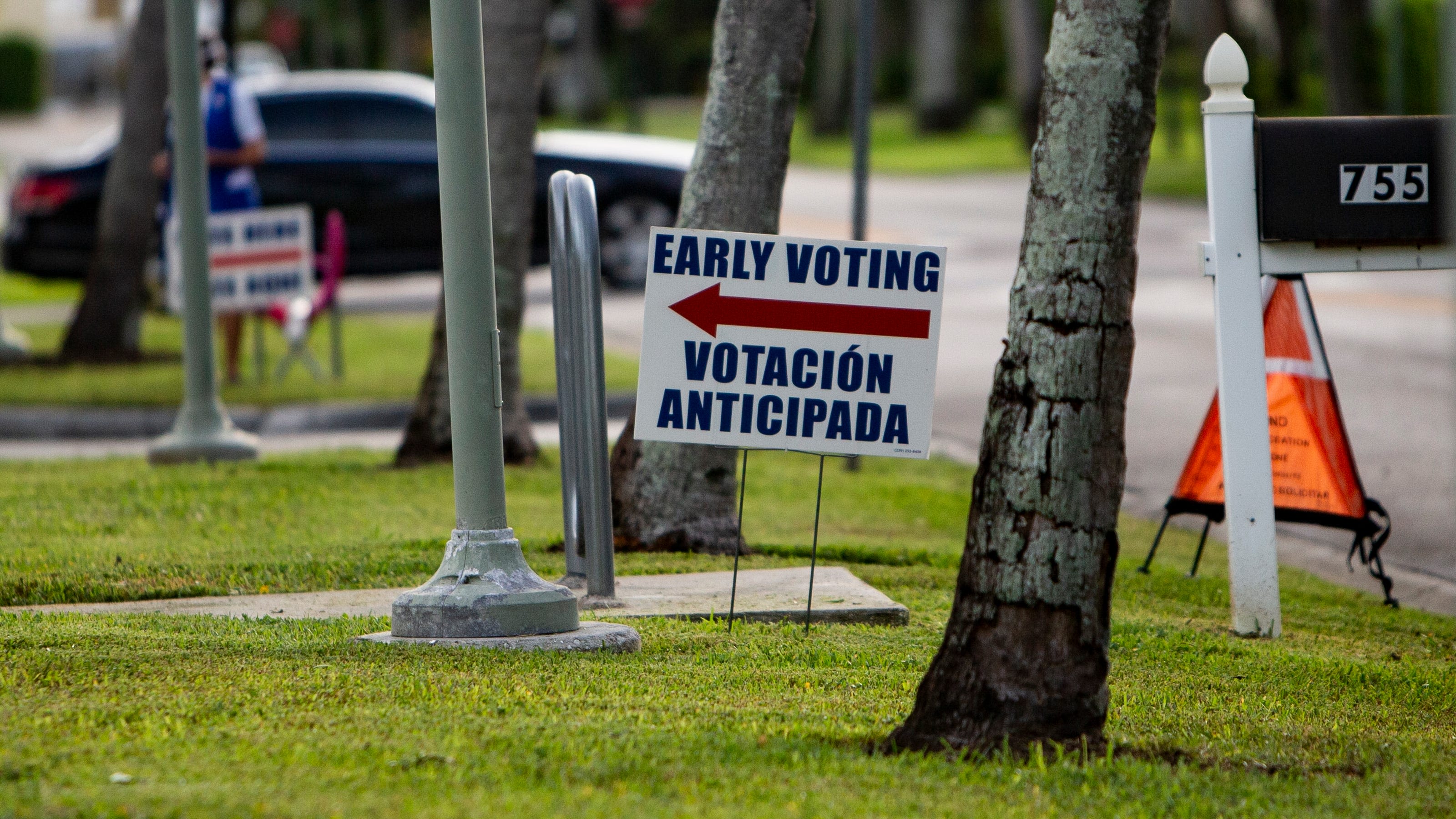 When is Collier's voter registration deadline? Here's how to register and change your party