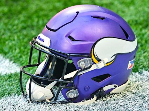 Vikings waive rookie LB after signing Robert Tonyan | Sporting News