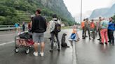 Erdrutsch und weiter Unwettergefahr in der Schweiz