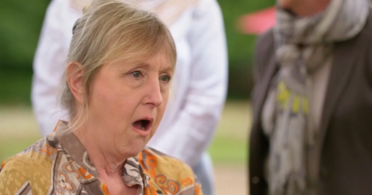 Antiques Roadshow guest gasps and turns away in tears after staggering valuation