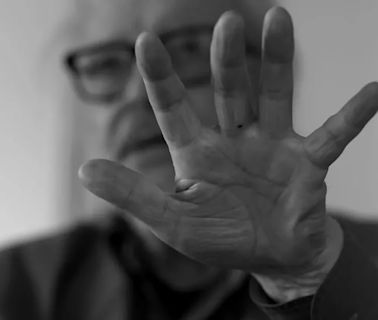 El testamento antibelicista de Godard impacta en Cannes