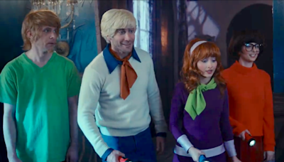 SNL Video: Jake Gyllenhaal and Sabrina Carpenter’s Scooby-Doo Parody Ends in a Violent Bloodbath