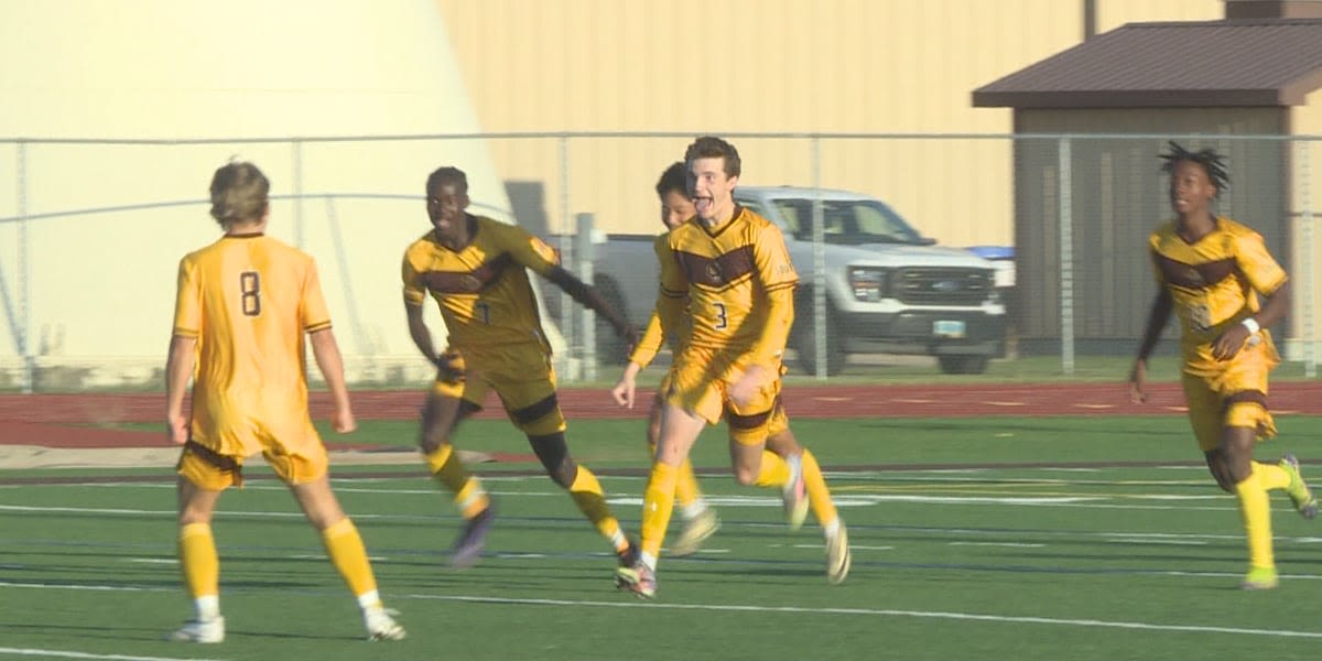 HIGHLIGHTS: Fargo South soccer survives 1-0 matchup over Davies