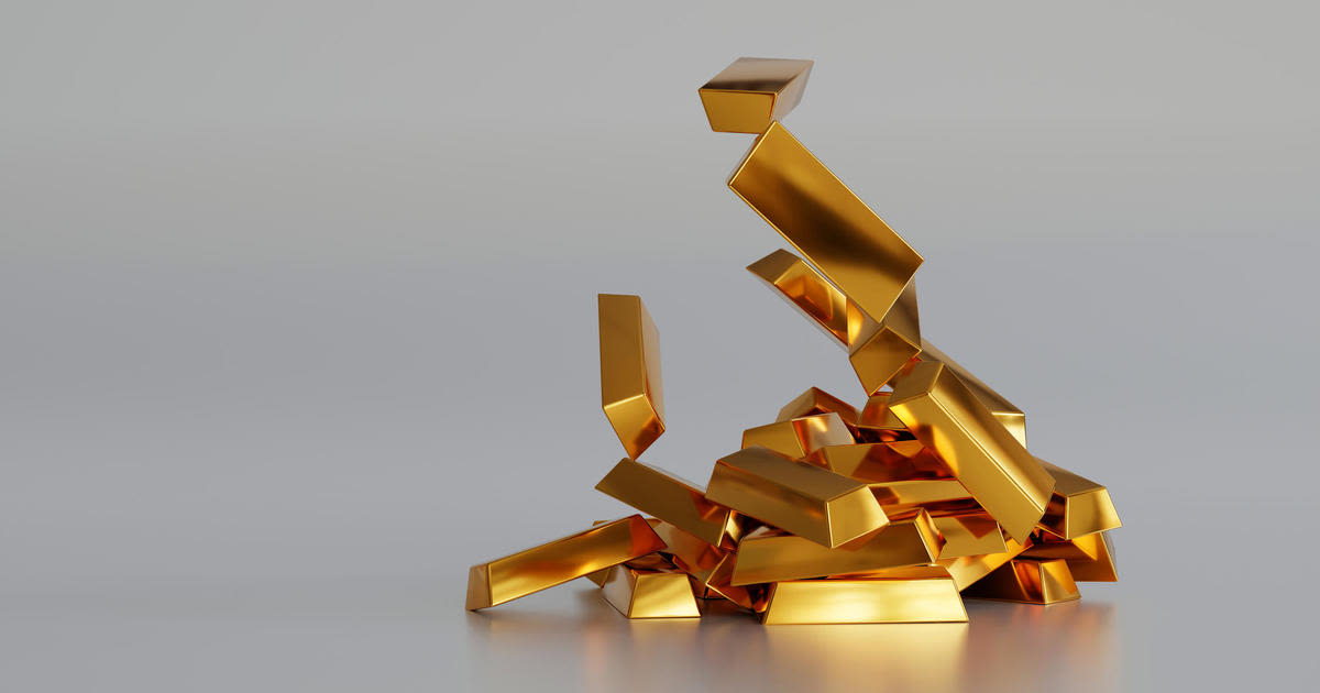 Gold prices are high: Should you buy 1-ounce gold bars now?