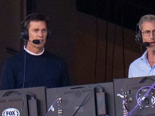 Tom Brady Responds to Scott Hanson's Broadcasting Criticism