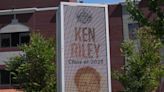 Ken Riley’s family received his Hall of Fame ring at Bengals game