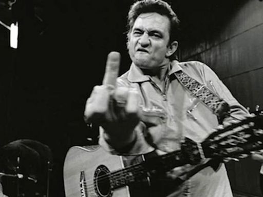 La vida salvaje de Johnny Cash: drogas, un histórico concierto en la cárcel y la pérdida de un amor que no soportó