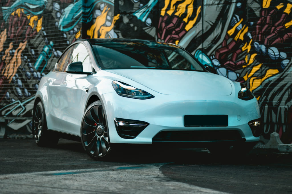 Top 2024 Memorial Day EV Deals: Savings on Tesla, Kia, Ford, and Mercedes Models - EconoTimes