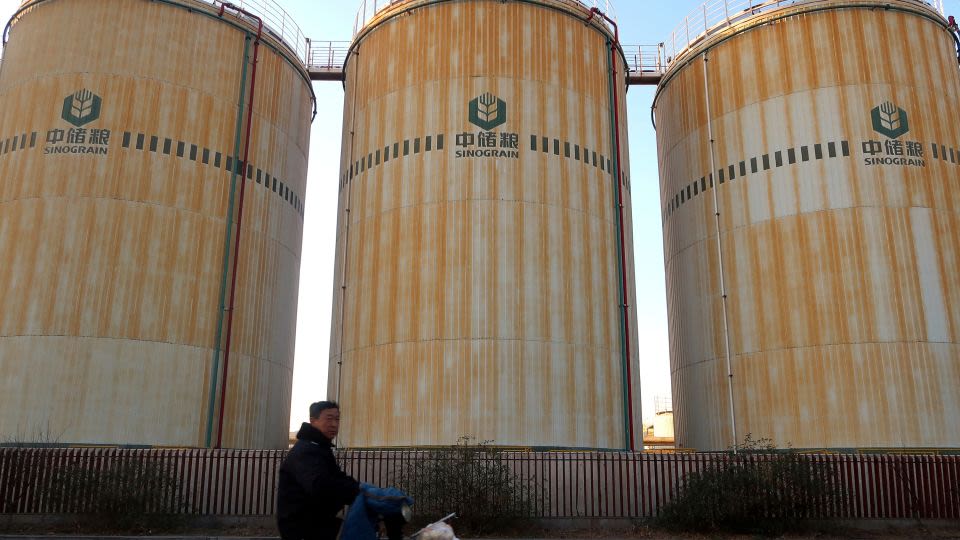 Food safety scandal rocks China as report claims cooking oil carried in same trucks as fuel