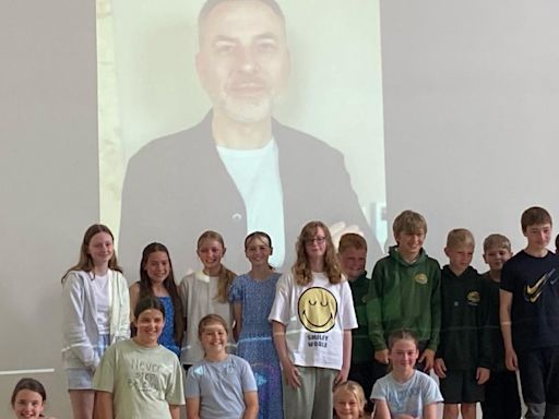 David Walliams has special message for Holywell School leavers after their difficult year