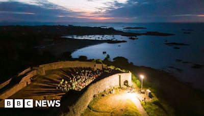 Hundreds in Guernsey join sunrise suicide awareness walk