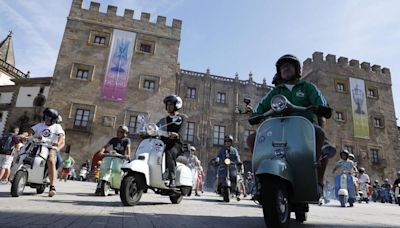 En imágenes | Scooter Cruzada dentro de la programación del festival Euro Ye-yé