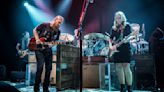 Susan Tedeschi Jams on Jerry Garcia's "Alligator" Guitar, Members of Little Feat Join Tedeschi Trucks Band for Encore in Berkeley