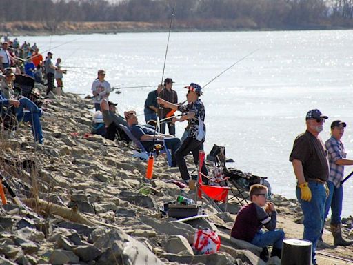 North Dakota's paddlefish snagging season starts Wednesday