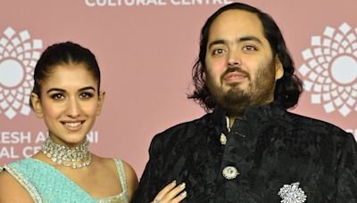 Inside Billionaire Heir Anant Ambani and Radhika Merchant's Wedding of the Year in India - E! Online