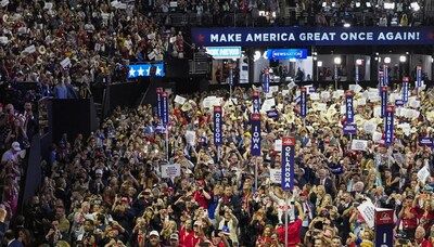 Heavily armed security boats patrol Milwaukee River during GOP convention