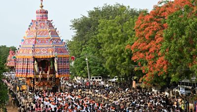 After 17 years, Kandadevi car festival conducted peacefully in Sivaganga