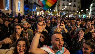 La evolución de las leyes LGTBI+ en España: de los “vagos y maleantes” al matrimonio homosexual y el cambio de sexo