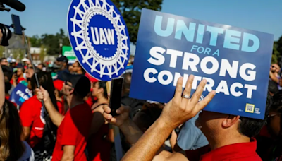 Accusing Mercedes of 'wanton lawlessness,' UAW seeks new Alabama vote