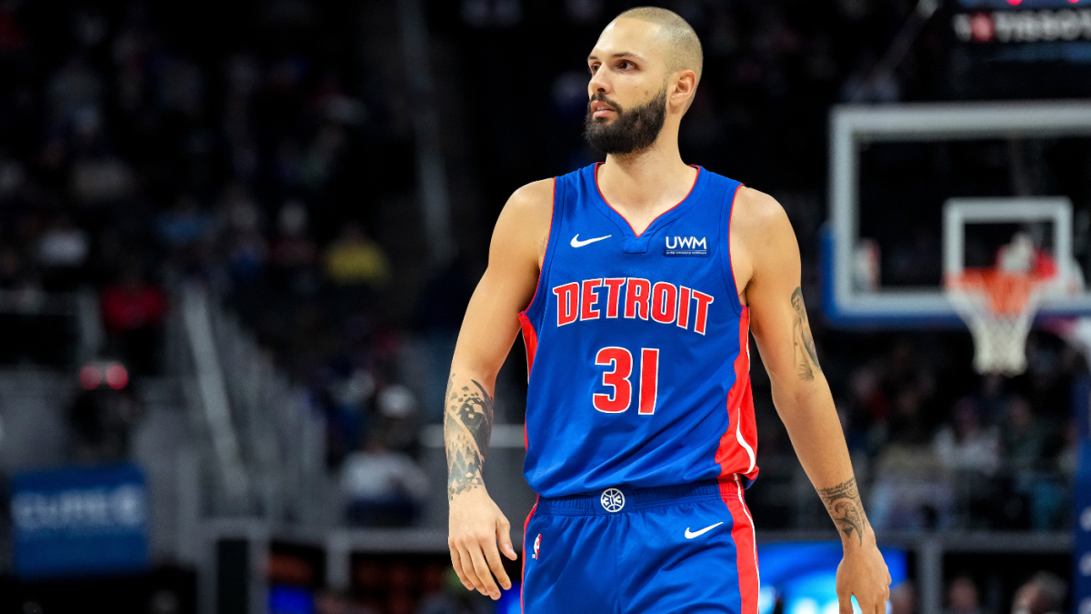 NBA free agency: Evan Fournier leaving league after 12 seasons to sign with Olympiacos, per report