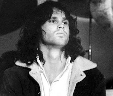 La misteriosa muerte de Jim Morrison: sex appeal, su legado rockero y el oscuro final entre abusos de alcohol y drogas