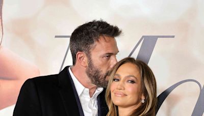 Jennifer Lopez and Ben Affleck Shared a Kiss Amid Divorce Rumors, But It Wasn't on the Lips