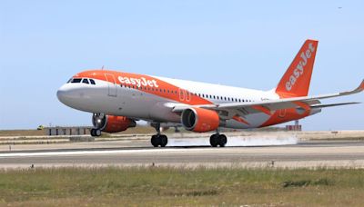 Martin Lewis issues 12-hour warning to bag 'cheapest possible' Easyjet flights
