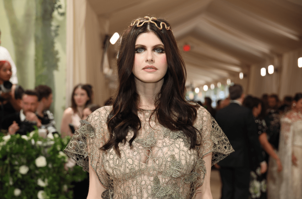 Alexandra Daddario Was A ’Vomit Monster’ While Hiding Her Pregnancy