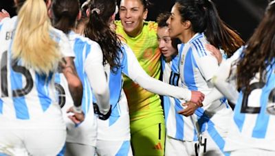 Selección Argentina femenina: dos amistosos, cuatro goles y un adiós