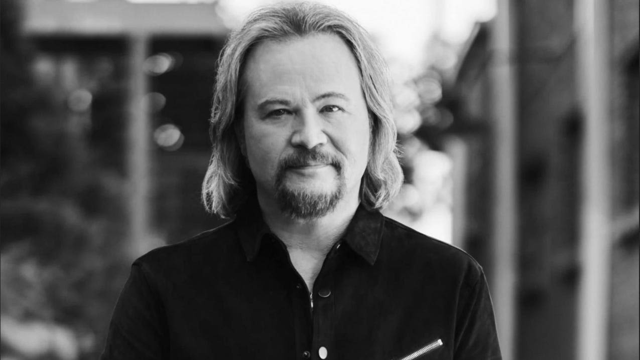 Travis Tritt will perform in Evansville this summer