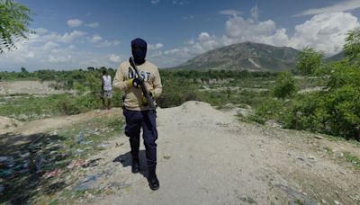 En una ciudad de Haítí aislada del mundo, las armas y las drogas siguen fluyendo