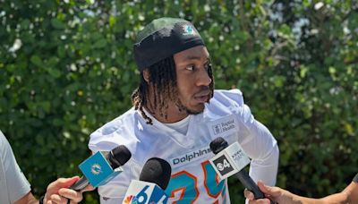 Rookie running back Jaylen Wright addresses being the sixth-fastest Miami Dolphin