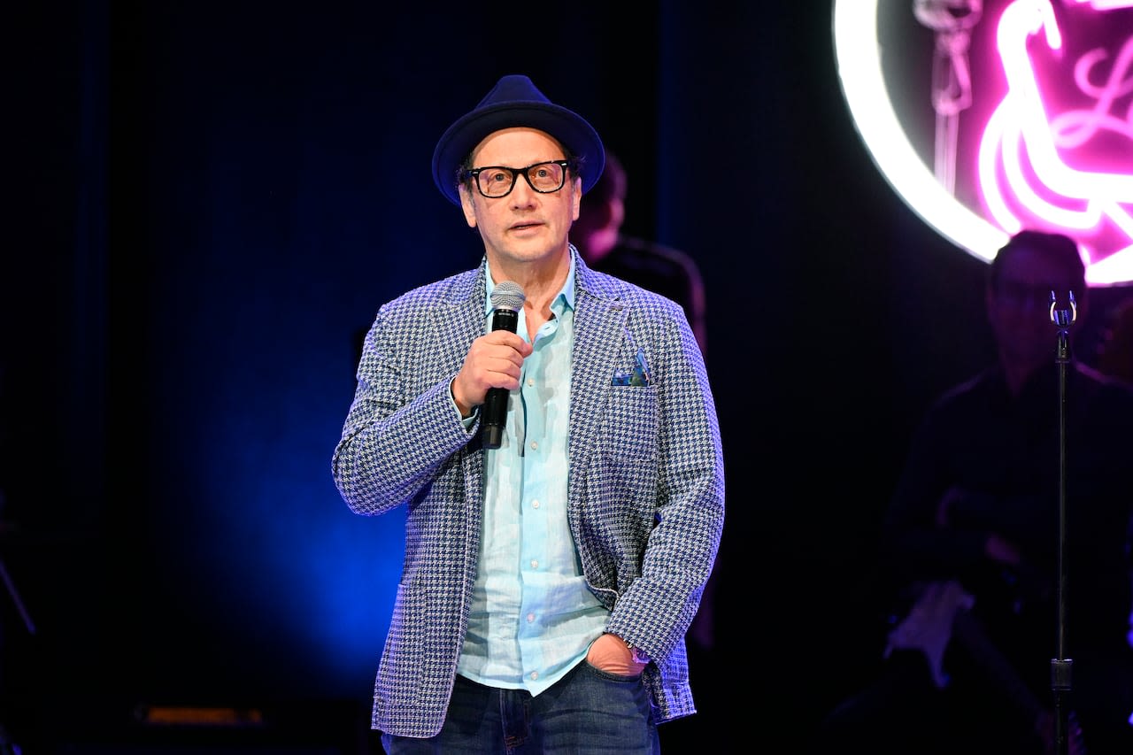 Hospitals of Regina Foundation apologizes for Rob Schneider's jokes at fundraiser