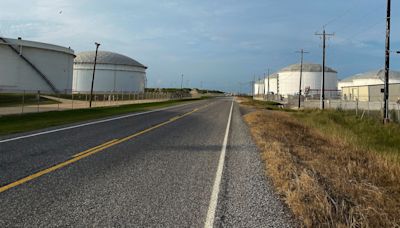 Largest Texas ports close as Hurricane Beryl nears