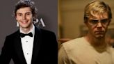 Madre de víctima de Dahmer critica a los Globos de Oro por premiar a Evan Peters