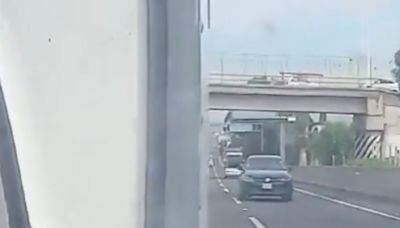 El desgarrador video de un padre pidiendo ayuda para su hijo baleado en la carretera México-Pachuca