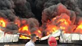 Video: impresionante incendio en una fábrica de resina en Misiones
