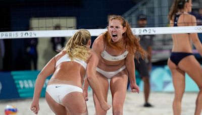 Americans Hughes and Cheng advance to quarterfinals in Paris Olympics beach volleyball tournament