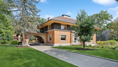 Frank Lloyd Wright's First Ever Prairie-Style Home Features the Coziest Looking "Inglenook"