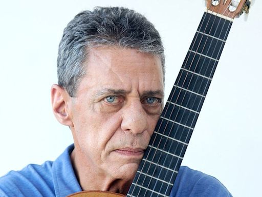 80 años de Chico Buarque: cuatro canciones para festejar (y entender) su legado - La Tercera