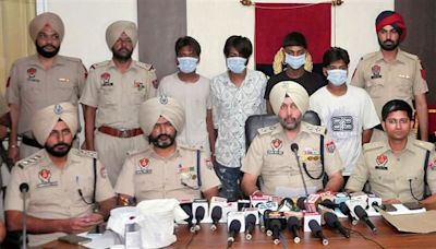 Armed robbery case solved, four arrested with looted cellphones