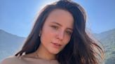 Larissa Manoela ostenta corpão sarado em dia de praia: "Perfeita"