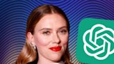 Scarlett Johansson afirma que ChatGPT imita su voz; OpenAI detiene su uso