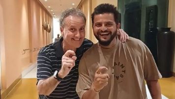 Suresh Raina and Billy Bowden Recreate Iconic 'Crooked Finger' Gesture From IND vs PAK Match