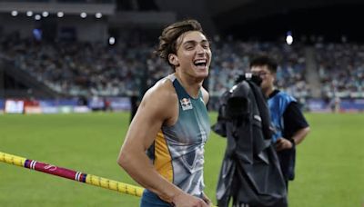 Athletics-No world record but Duplantis soars in Suzhou Diamond League