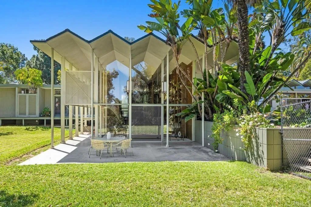 Raise the Roof! Sensational Midcentury Stunner in SoCal Makes Market Debut at $6.9M