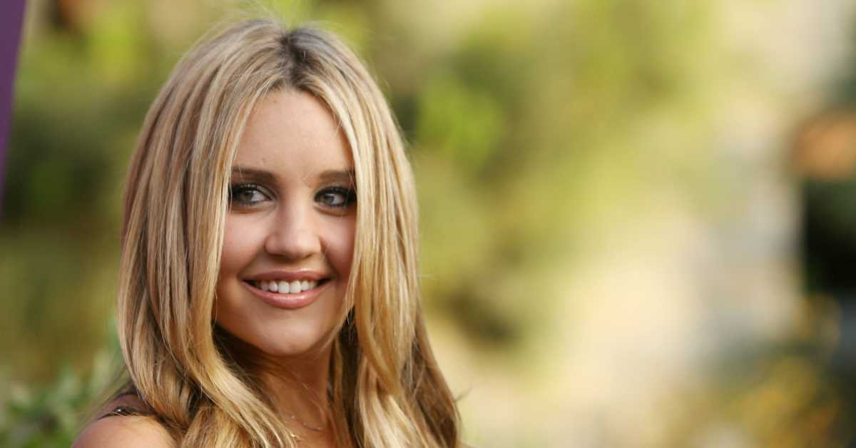 Amanda Bynes Shows Off New Hair Color in Rare Solo Outing in Los Angeles