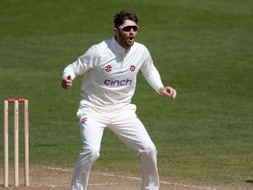 Cricketer Keogh set to face Lawes in charity match